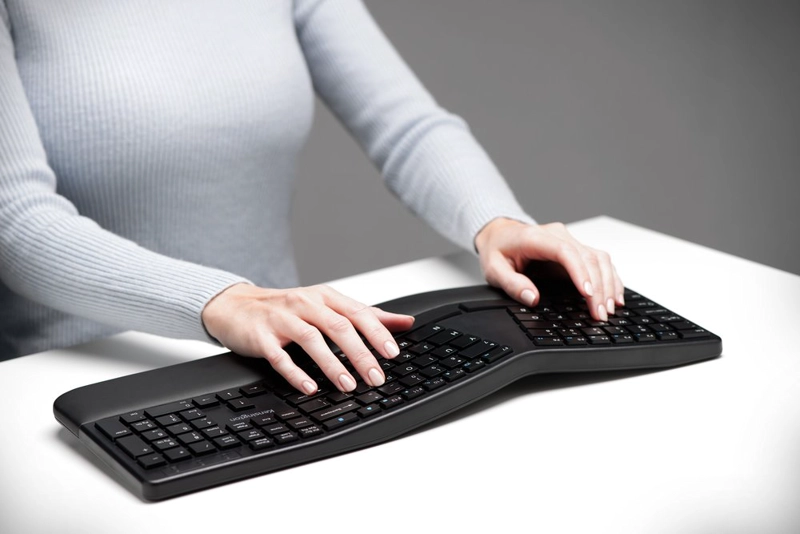 TECLADO ERGONOMICO ALAMBRICO KENSINGTON PRO FIT - 7