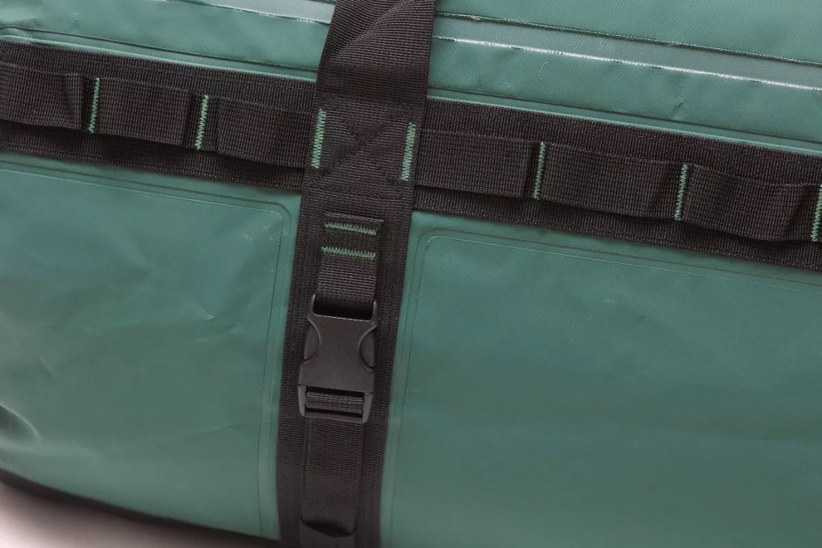 BOLSO DRYSAFE PET VERDE OUTDOOR IMPERMEABLE 80 LTS TRACKING CAMPING RÓLEO - 4