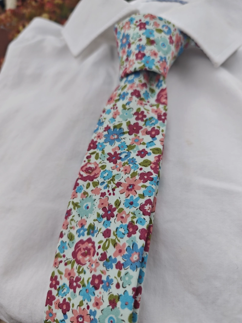CORBATA ALGODON  MARSHMELLO FLORES, LUCIACORBATAS - 2