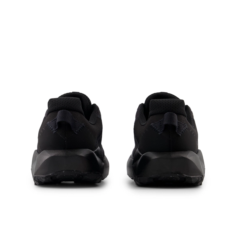 ZAPATILLAS TRAIL RUNNING HOMBRE NEW BALANCE NEGRO MTNTRLF6 - 6