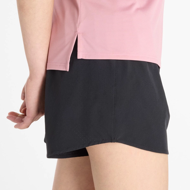 POLERA RUNNING MUJER NEW BALANCE SPORT ESSENTIALS MORADA - 5