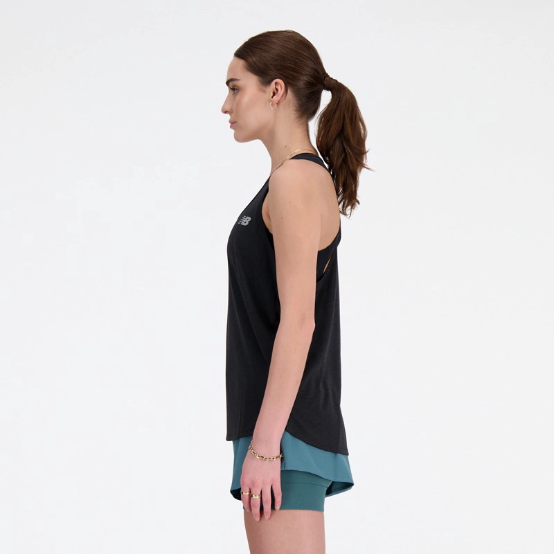 POLERA SIN MANGAS RUNNING MUJER NEW BALANCE ATHLETICS NEGRA - 2