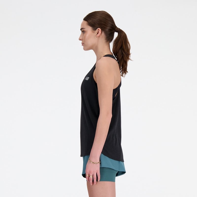 POLERA SIN MANGAS RUNNING MUJER NEW BALANCE ATHLETICS NEGRA - 2