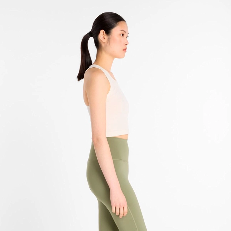 POLERA SIN MANGAS LIFESTYLE MUJER NEW BALANCE BEIGE - 3