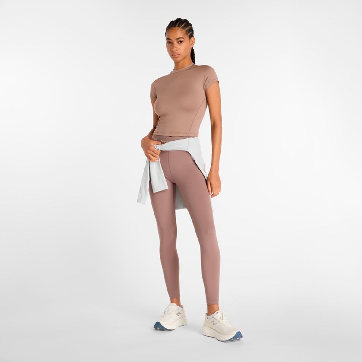 POLERA ENTRENAMIENTO MUJER NEW BALANCE NB DEFINE FITTED CAFE - 7
