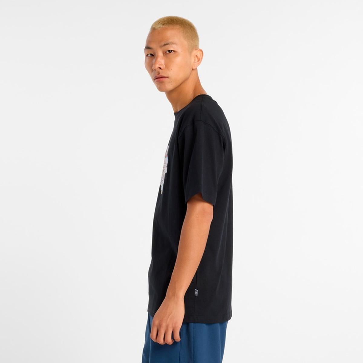 POLERA LIFESTYE HOMBRE NEW BALANCE ATHLETICS TICKET NEGRA - 5