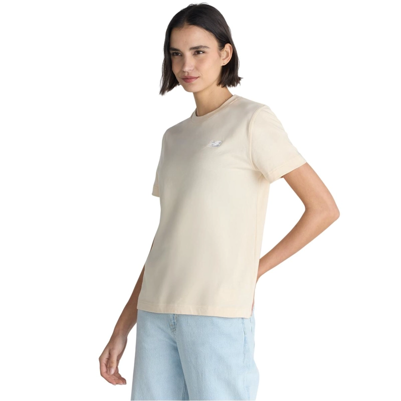 POLERA LIFESTYLE MUJER NEW BALANCE SPORT ESSENTIALS BEIGE - 1
