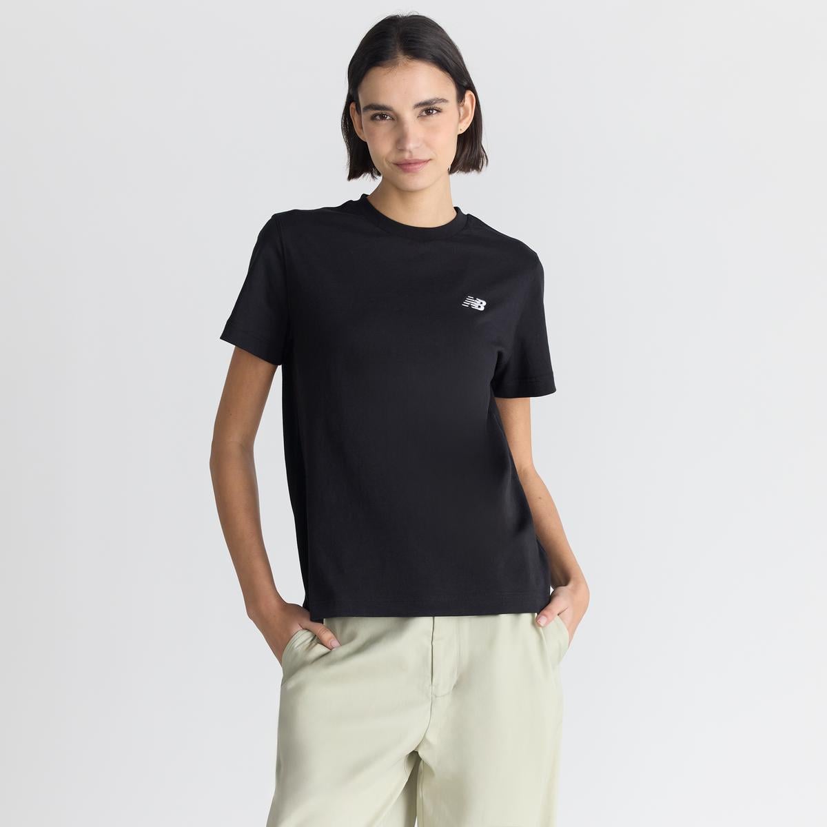 POLERA MUJER NEW BALANCE ESSENTIALS NEGRA - 4