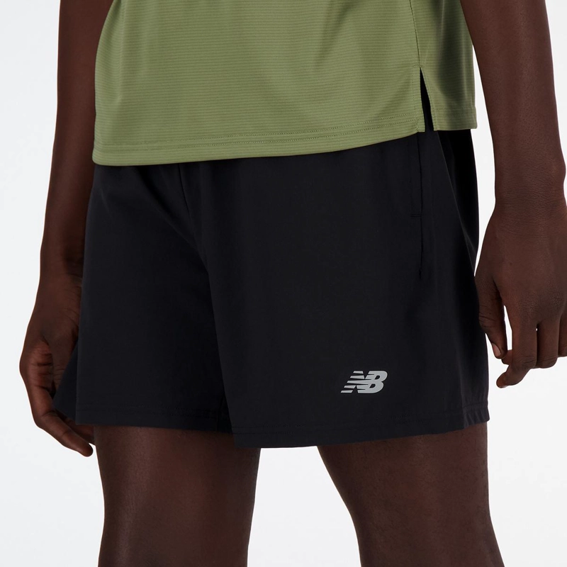 SHORT RUNNING HOMBRE NEW BALANCE SPORT ESSENTIALS NEGRO - 4