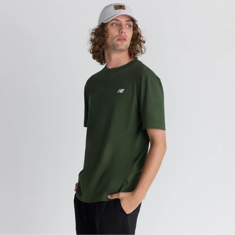 POLERA LIFESTYLE HOMBRE NEW BALANCE SPORT ESSENTIALS VERDE O - 5