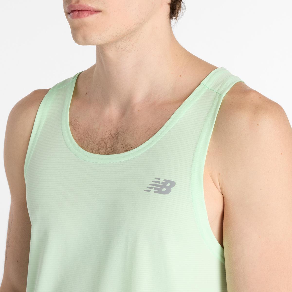 POLERA RUNNING HOMBRE NEW BALANCE SPORTS ESSENTIALS VERDE - 4