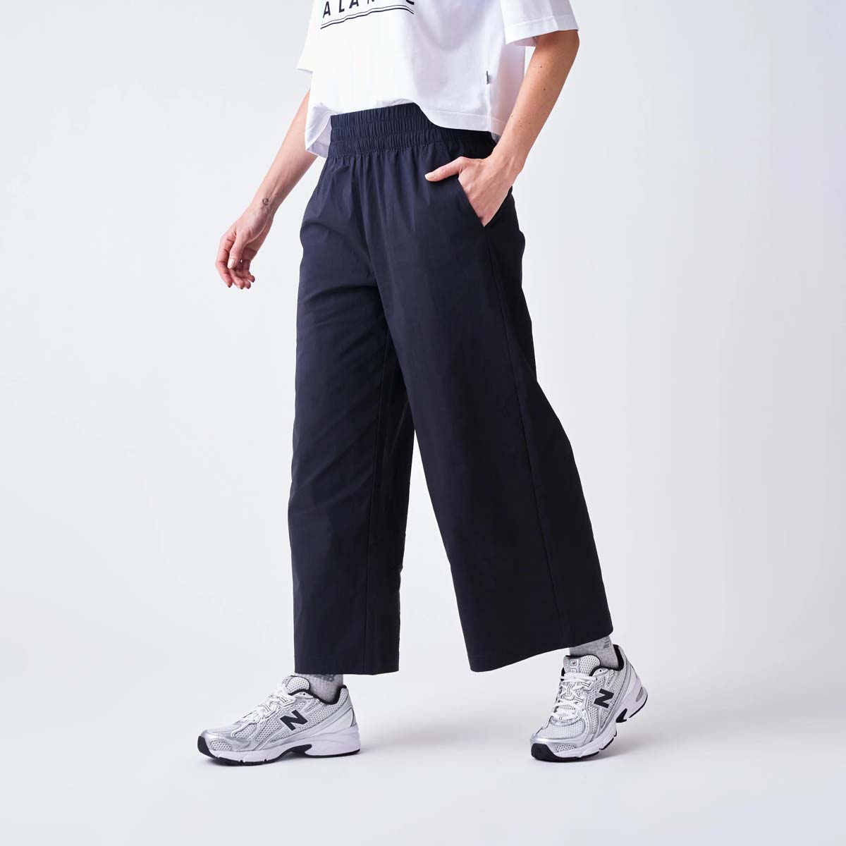 PANTALON LIFESTYLE MUJER NEW BALANCE PULL-ON PANT NEGRO - 3