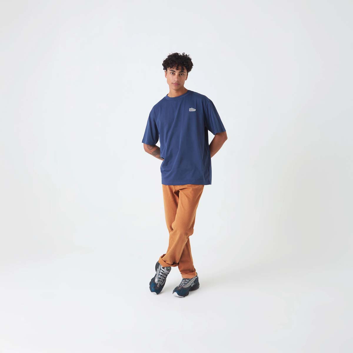 POLERA LIFESTYLE HOMBRE NEW BALANCE ATHLETICS 574 PATCH AZUL - 7