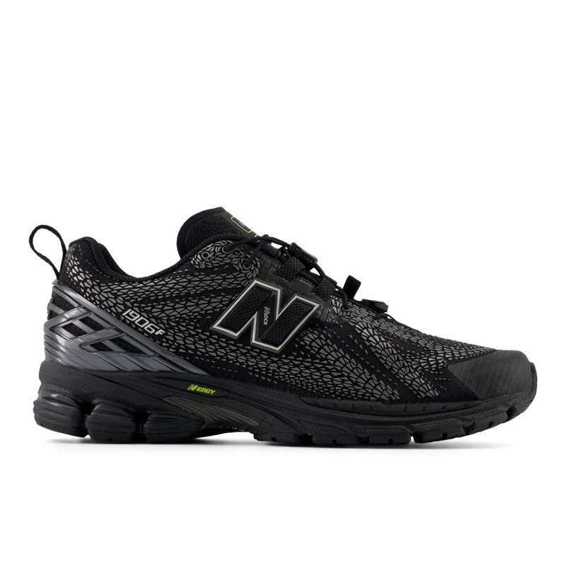 ZAPATILLAS URBANAS UNISEX NEW BALANCE 1906 F NEGRAS/BEIGE - 1