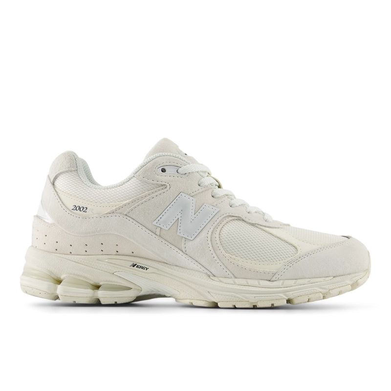 ZAPATILLAS URBANAS UNISEX NEW BALANCE 2002 R BLANCAS/BEIGE - 1