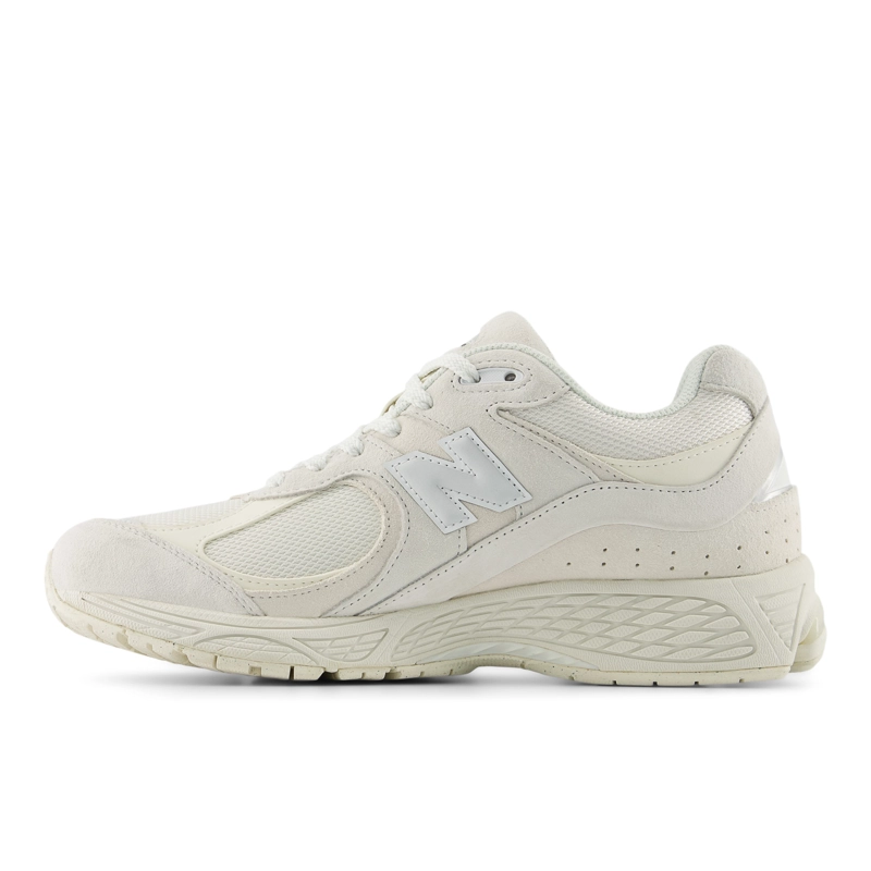ZAPATILLAS URBANAS UNISEX NEW BALANCE 2002 R BLANCAS/BEIGE - 2