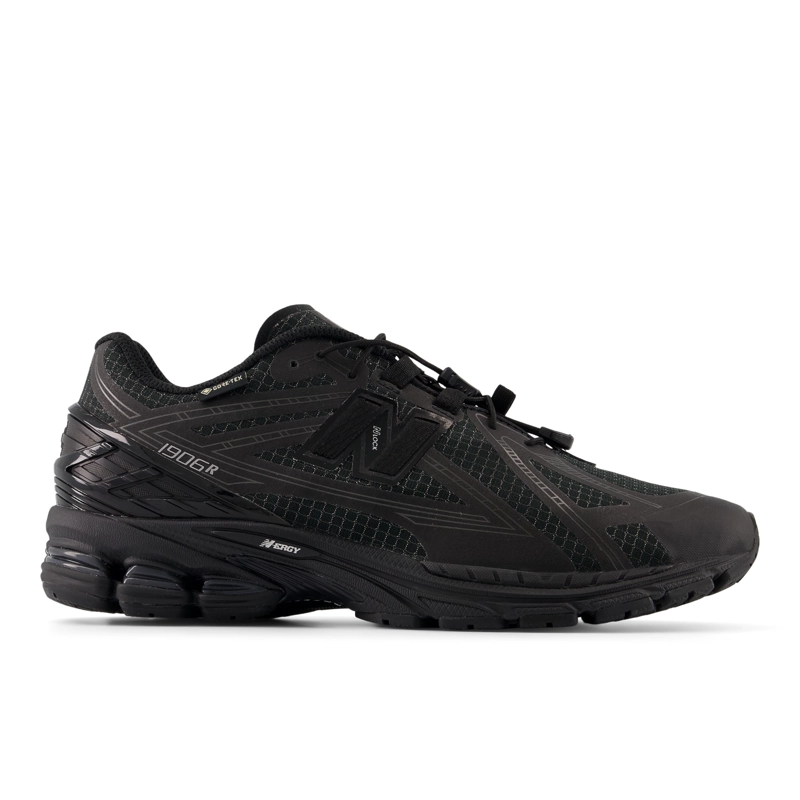 ZAPATILLAS URBANAS UNISEX NEW BALANCE 1906 R NEGRAS - 1