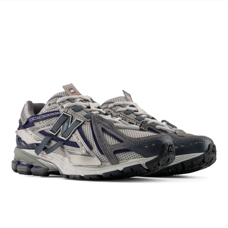 ZAPATILLAS URBANAS UNISEX NEW BALANCE 1906 W GRIS/NEGRA - 4