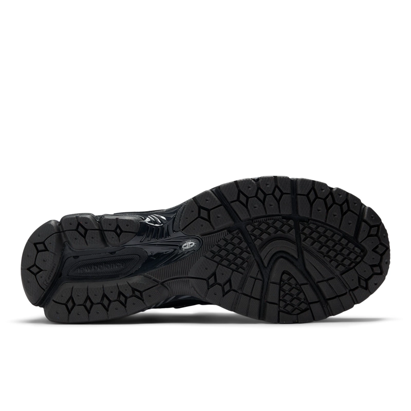 ZAPATILLAS URBANAS HOMBRE NEW BALANCE 1906 R NEGRA - 5