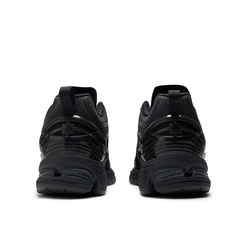 ZAPATILLAS URBANAS HOMBRE NEW BALANCE 1906 R NEGRA - 6