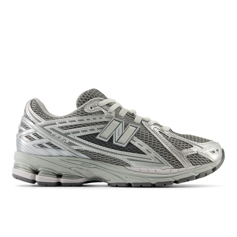 ZAPATILLAS URBANAS UNISEX NEW BALANCE 1906 R GRIS/VERDE - 1