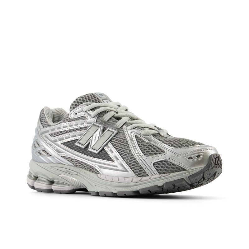 ZAPATILLAS URBANAS UNISEX NEW BALANCE 1906 R GRIS/VERDE - 4