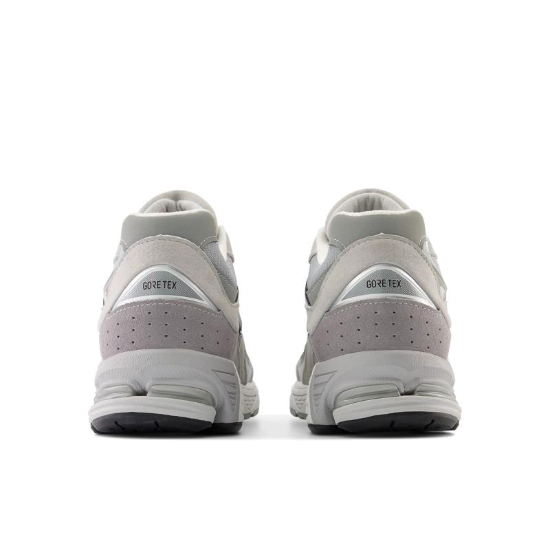 ZAPATILLAS URBANAS UNISEX NEW BALANCE 2002 R GRIS/BLANCAS - 4