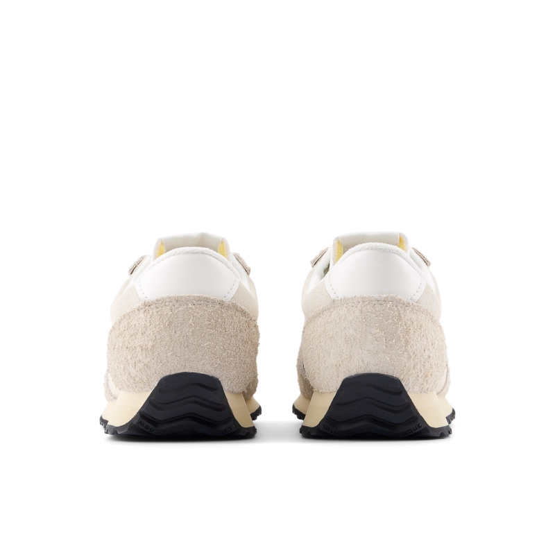ZAPATILLAS URBANAS UNISEX NEW BALANCE 471 BEIGE - 5