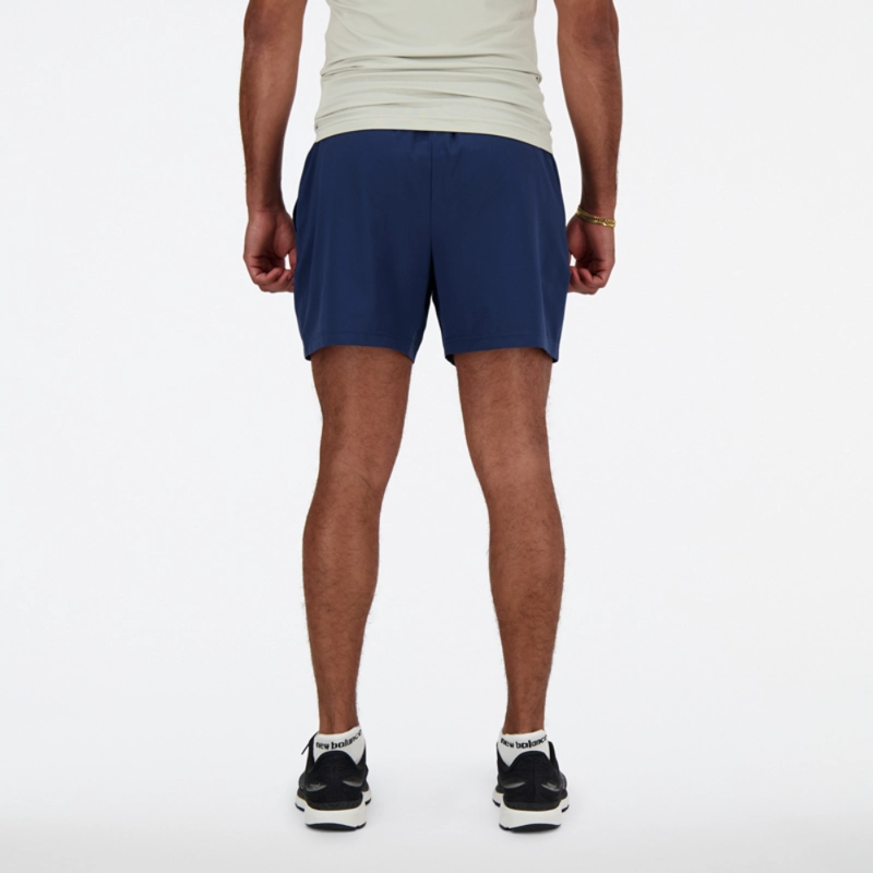 SHORTS RUNNING HOMBRE NEW BALANCE MS41227NNY AZUL MARINO - 2