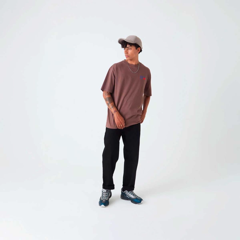 POLERA LIFESTYLE HOMBRE NEW BALANCE ATHLETICS PREMIUM CAFE - 6