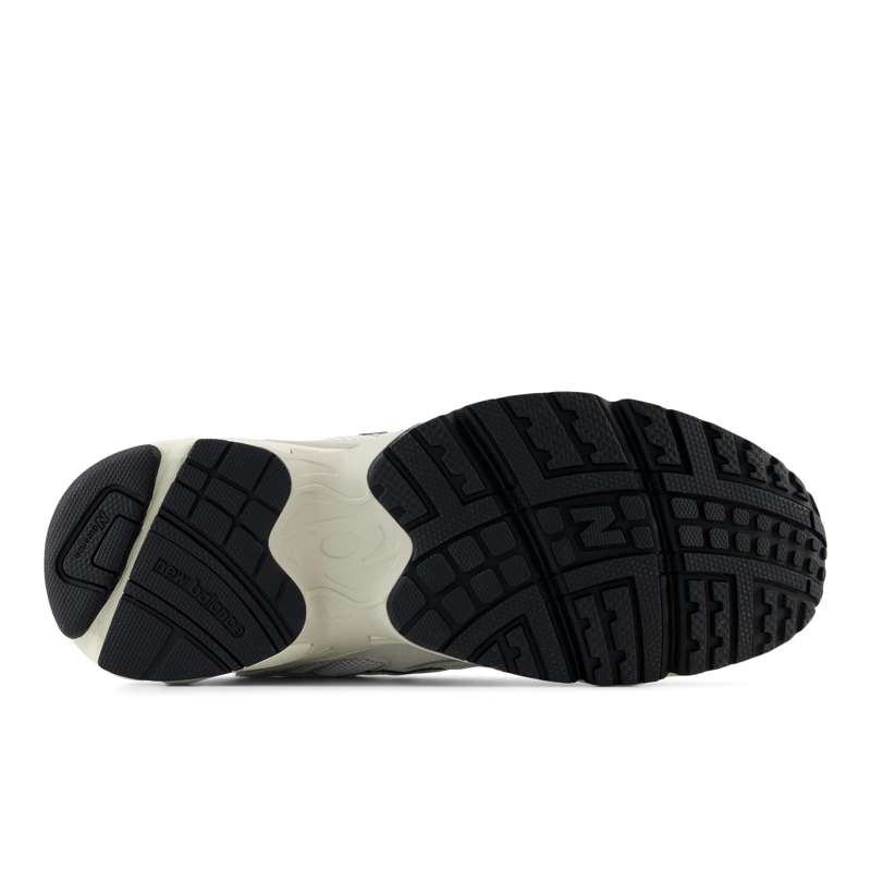 ZAPATILLAS URBANAS HOMBRE NEW BALANCE 725 BEIGE/CREMA - 5