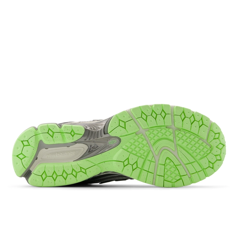 ZAPATILLAS URBANAS UNISEX NEW BALANCE 1906 R GRIS/VERDES - 5