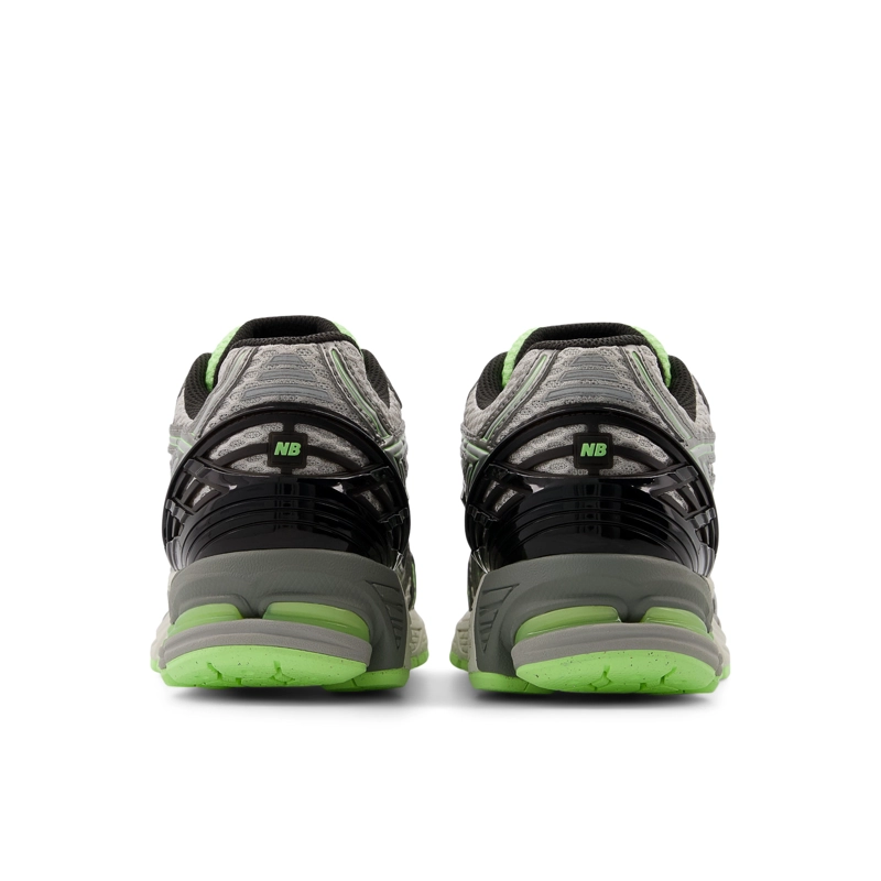 ZAPATILLAS URBANAS UNISEX NEW BALANCE 1906 R GRIS/VERDES - 6
