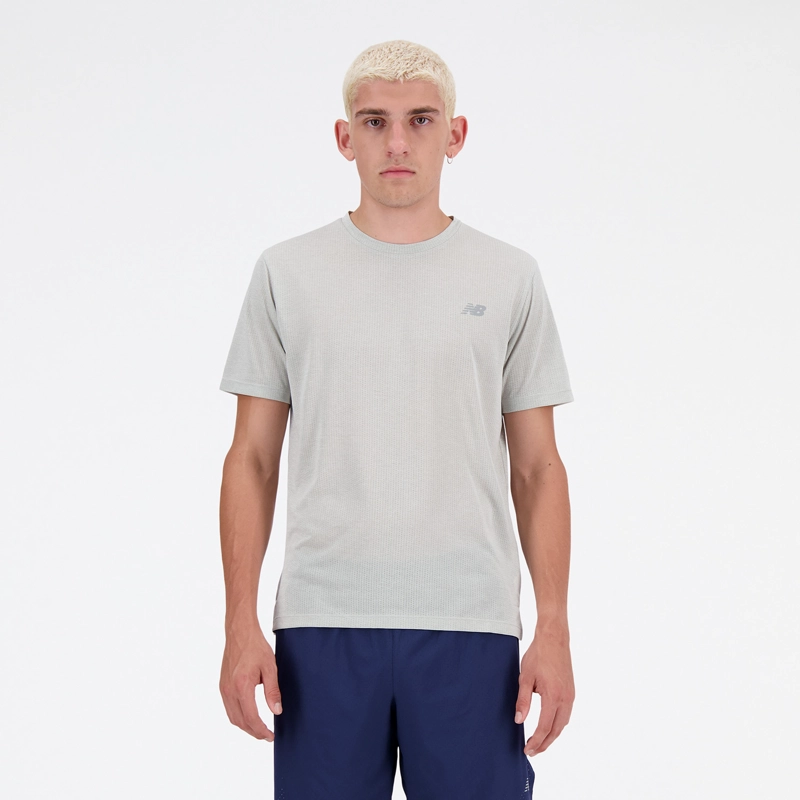 NEW BALANCE POLERA RUNNING HOMBRE NEW BALANCE ATHLETICS T-SHIRT GRIS