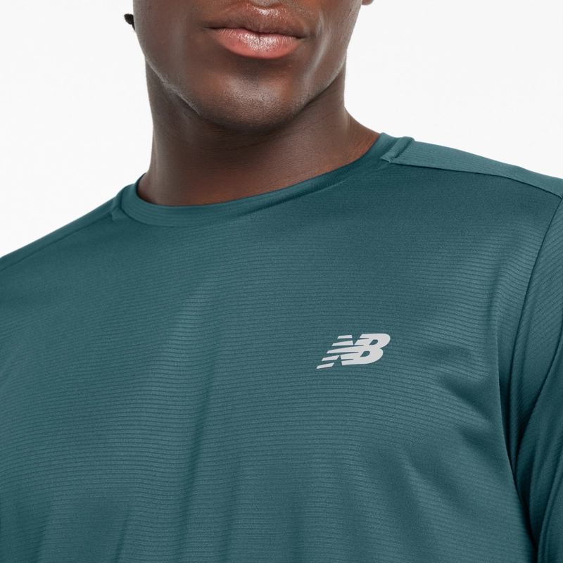 POLERA MANGA LARGA RUNNING HOMBRE NEW BALANCE ESENTIALS AZUL - 3