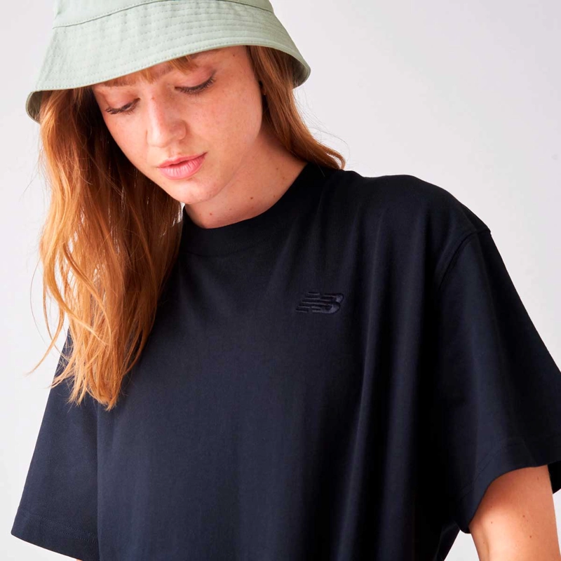 POLERA LIFESTYLE MUJER NEW BALANCE ATHLETICS JERSEY NEGRA - 4