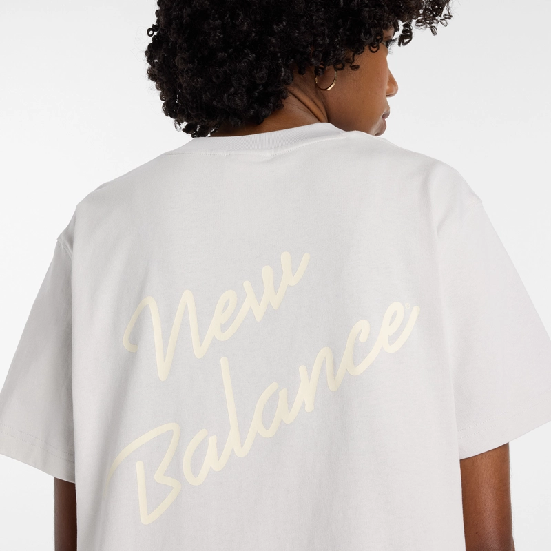 POLERA LIFESTYLE MUJER NEW BALANCE ATHLETICS SCRIPT BLANCA - 4