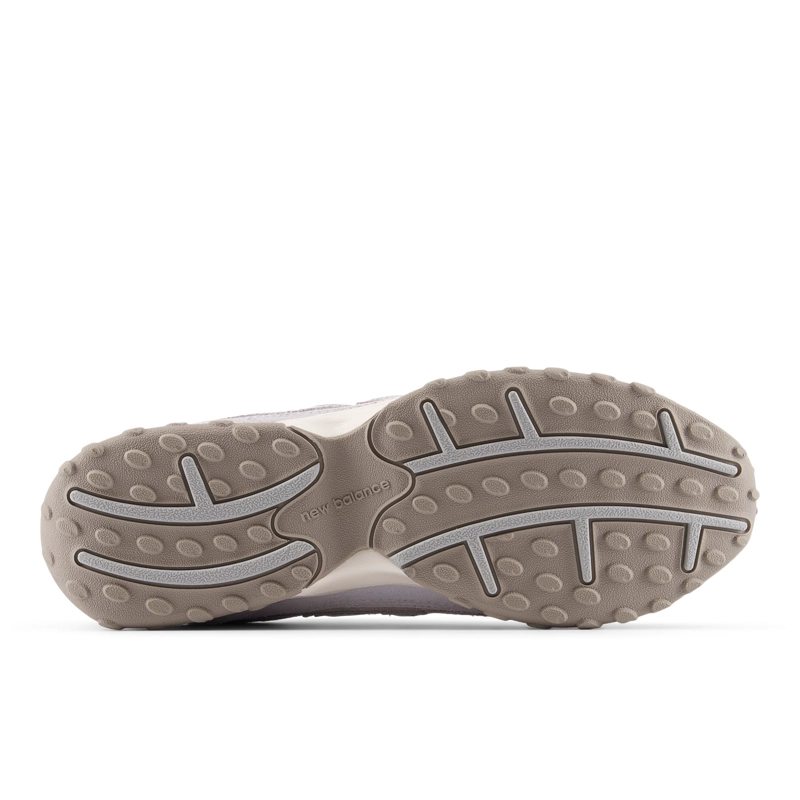ZAPATILLAS URBANAS UNISEX NEW BALANCE 204 L BEIGE CLARO - 5