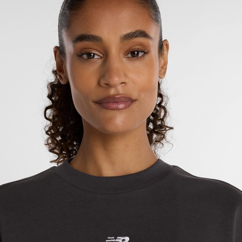 POLERA LIFESTYLE MUJER NEW BALANCE FLEECE T-SHIRT NEGRA - 4