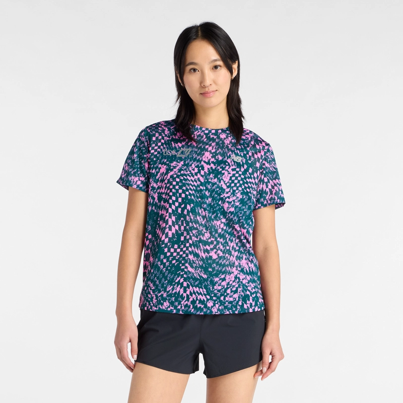 POLERA MUJER NEW BALANCE RC ESSENTIAL PRINTED LONDRES MULTI - 2