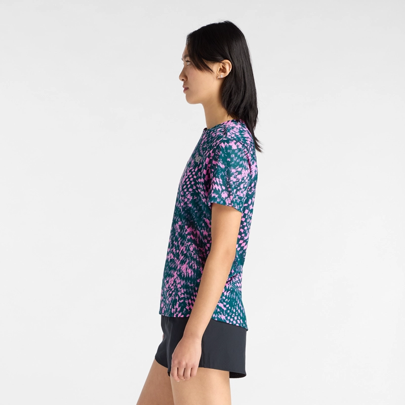 POLERA MUJER NEW BALANCE RC ESSENTIAL PRINTED LONDRES MULTI - 3