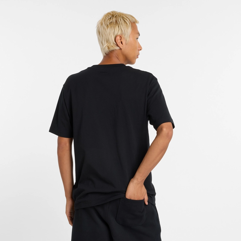 POLERA LIFESTYLE HOMBRE NEW BALANCE ATHLETICS LOGO NEGRA - 5