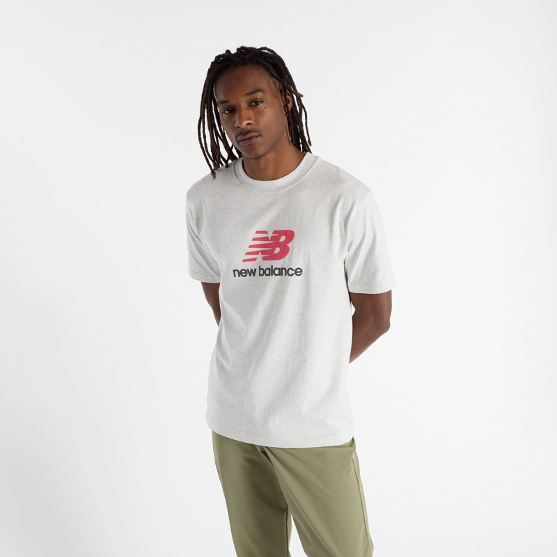 POLERA LIFESTYLE HOMBRE NEW BALANCE ATHLETICS LOGO GRIS - 2