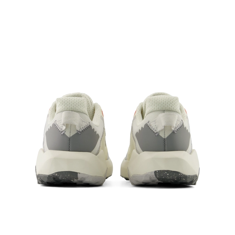 ZAPATILLAS TRAIL MUJER NEW BALANCE DYNASOFT NITREL V6 BIEGES - 6