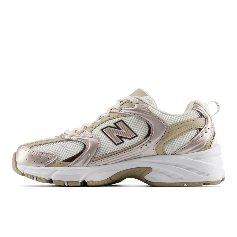 ZAPATILLAS URBANAS UNISEX NEW BALANCE 530 BLANCO/DORADA - 2