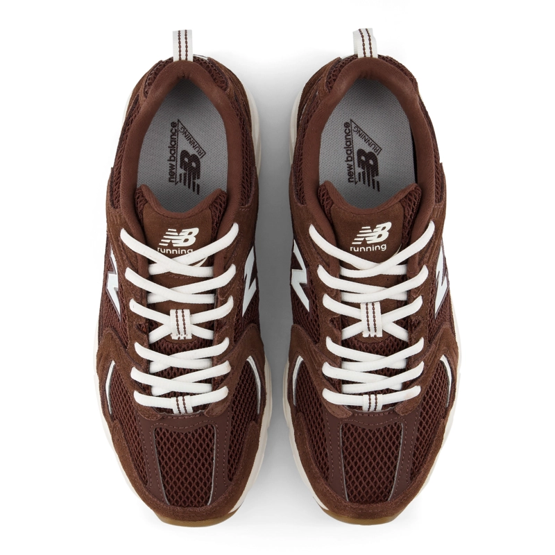 ZAPATILLAS URBANAS UNISEX NEW BALANCE 530 CAFE OSCURO - 3