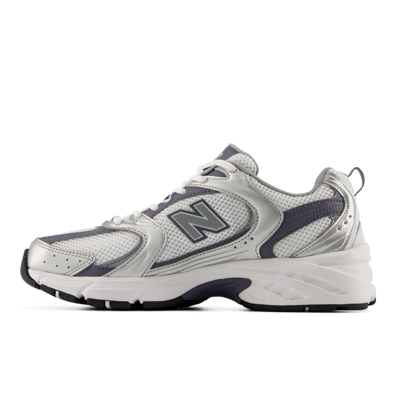 ZAPATILLAS URBANAS UNISEX NEW BALANCE 530 GRISES/BLANCAS - 2