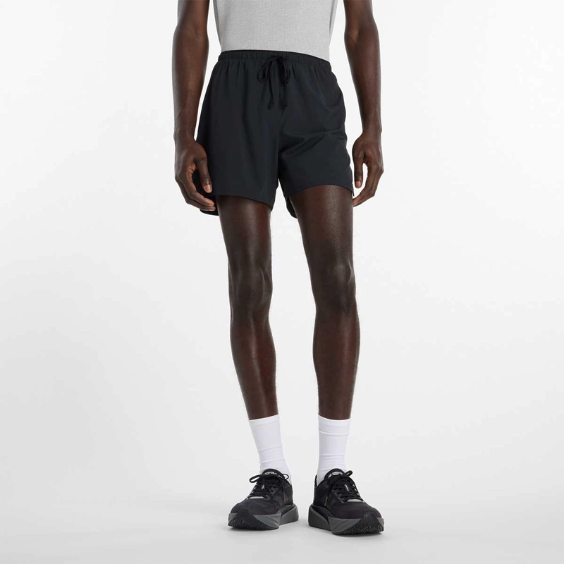 SHORT RUNNING HOMBRE  NEW BALANCE RC ESSENTIAL 5'' NEGRO - 2