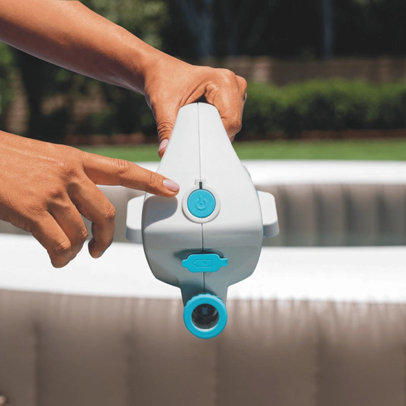ASPIRADORA DE PISCINA RECARGABLE INTEX CON BRAZO TELESCOPICO ZR100 - 7