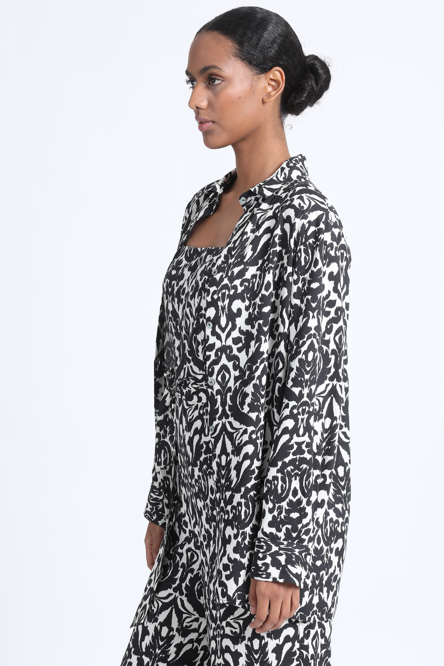 CAMISA LARGA ESTAMPADA NEGRO LIOLA - 6